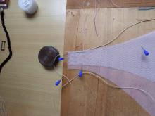 Začátek sešívání sítě