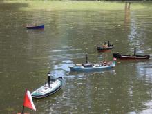 Hromadný závod parníků s lodním šroubem