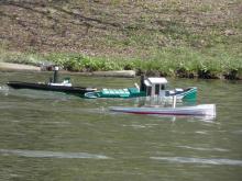 Půlhodinový závod: V pozadí Saturn Juraje Karoluse, uprostřed Sella Vladimíra Šrámka a v popředí Pura Vida Richarda Jankely