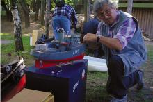 Berlier a Dada - Tug Towing v Braníku (2007)