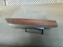 Trup s pouzdrem hřídele