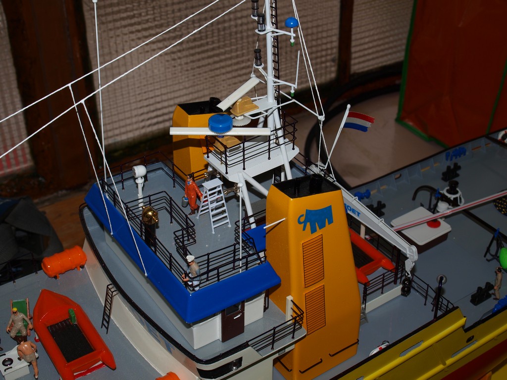 039