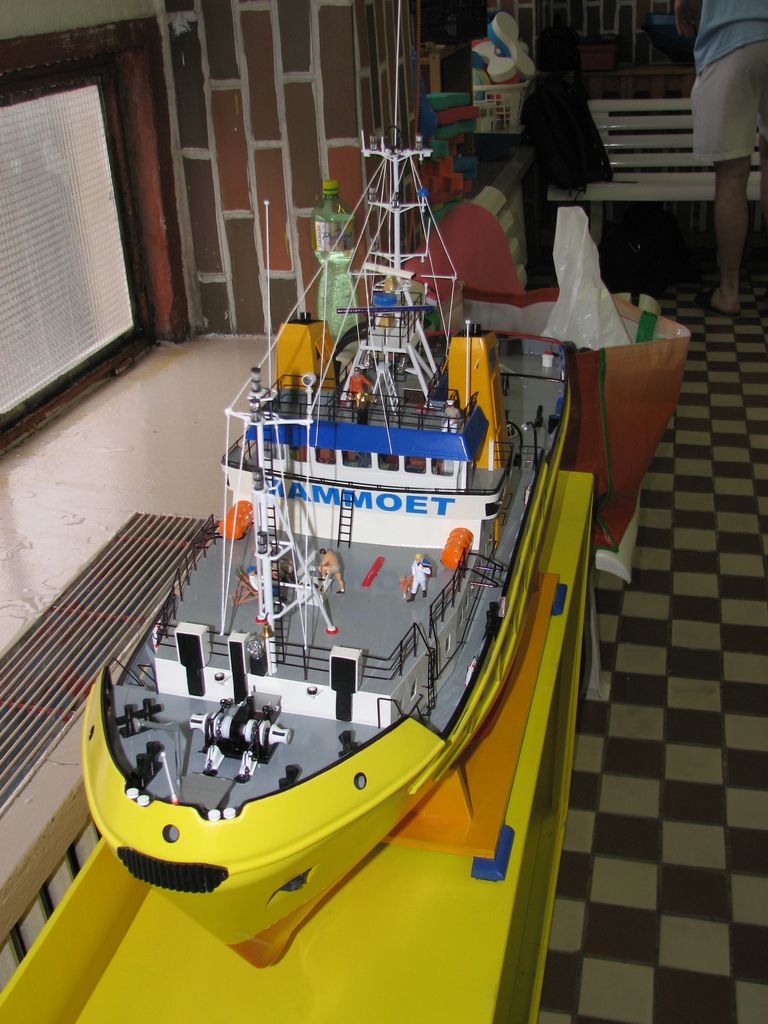 041